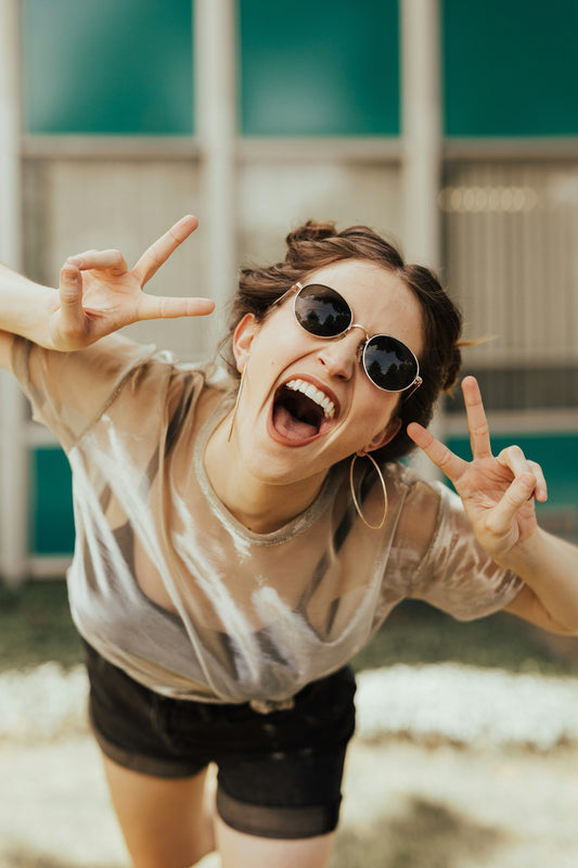 Dress Well, Feel Well: How Great Style Uplifts Women from the Outside In