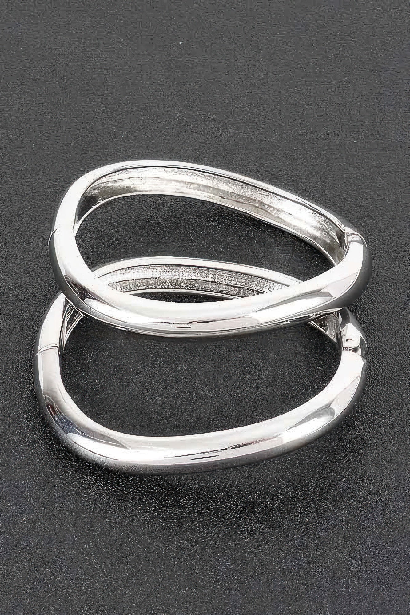 Curved Elegance Bracelet
