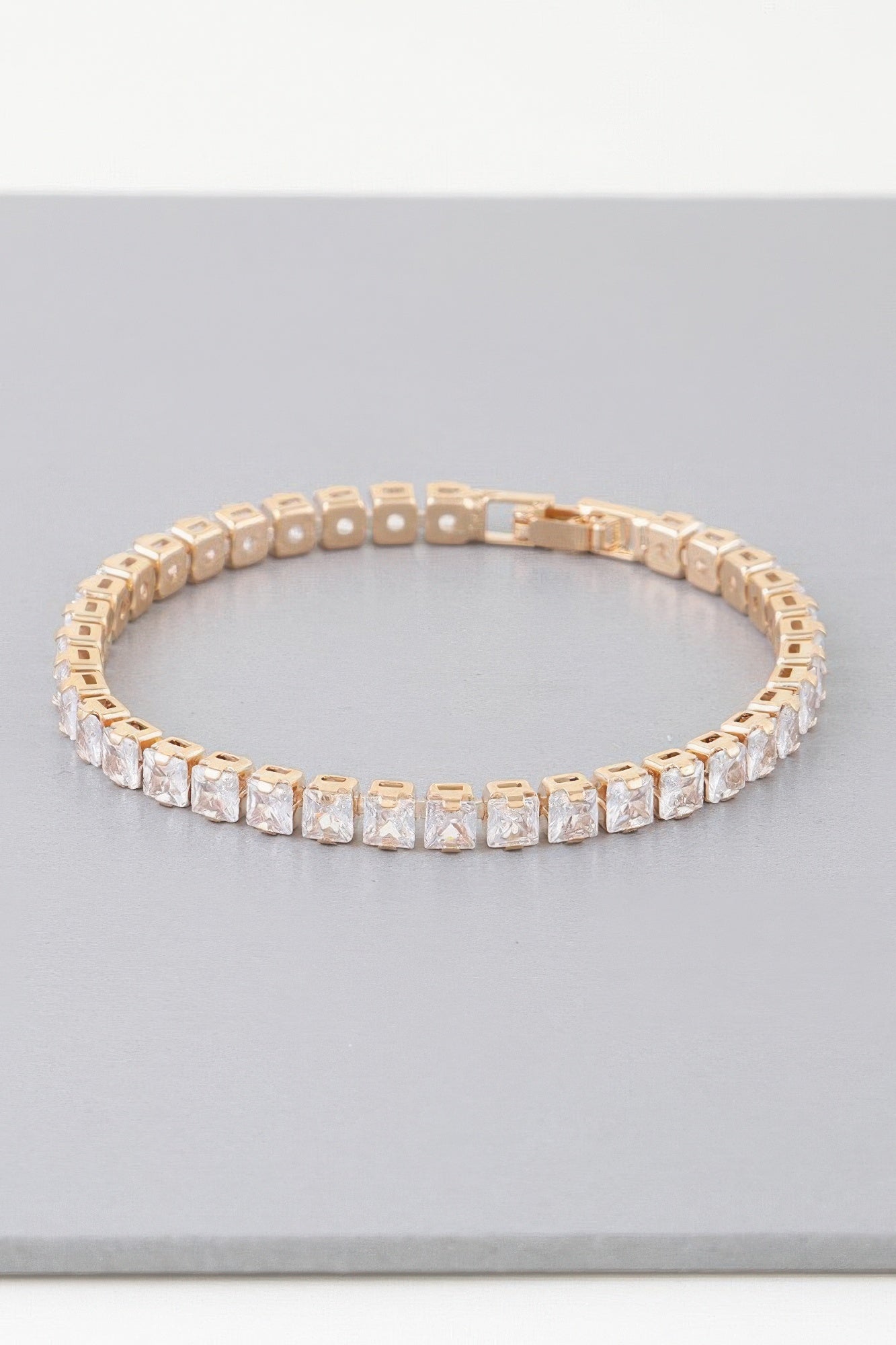 Minimal Cubic Zirconia Bracelet