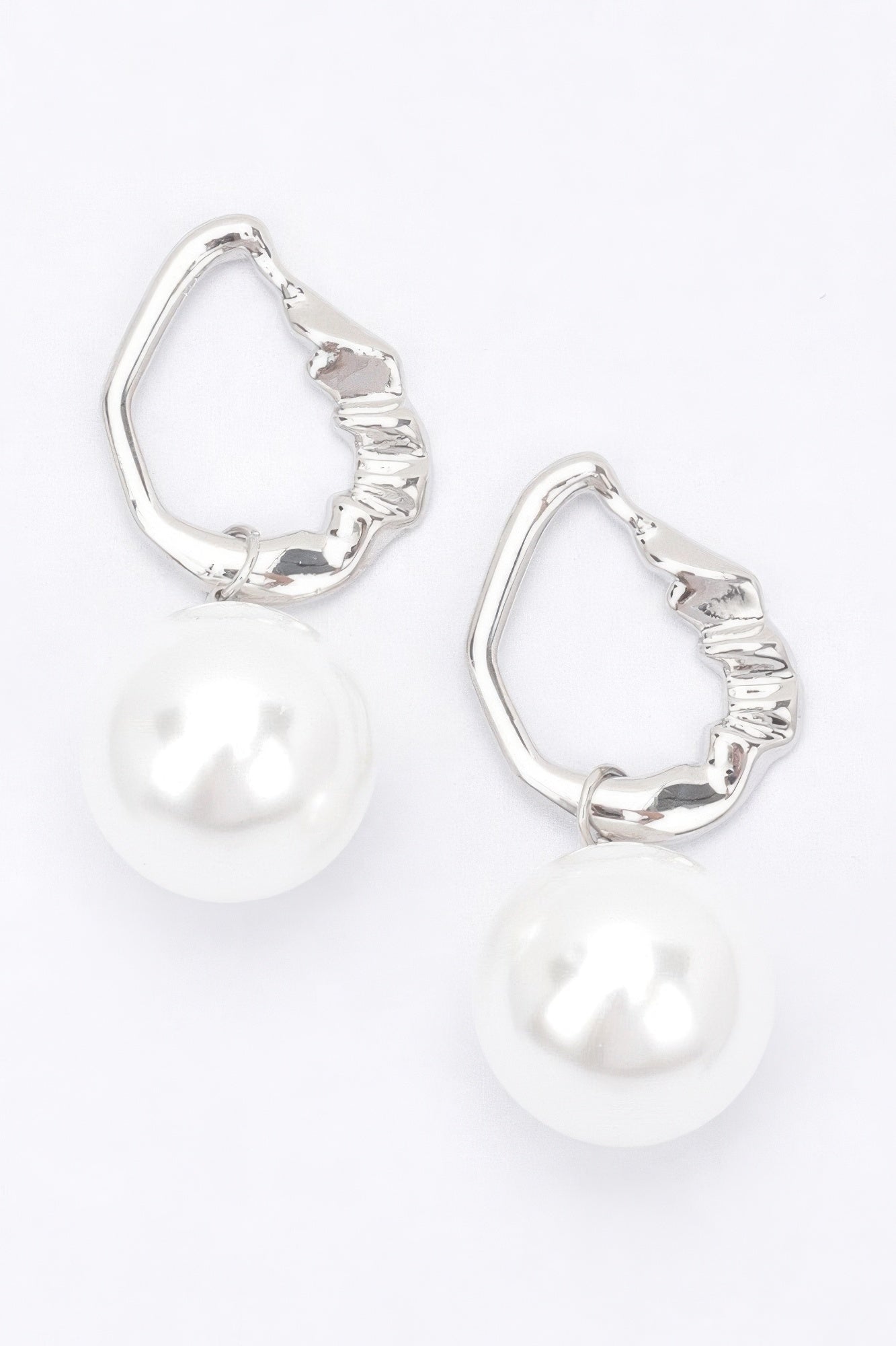 Faux Pearl Metal Earring
