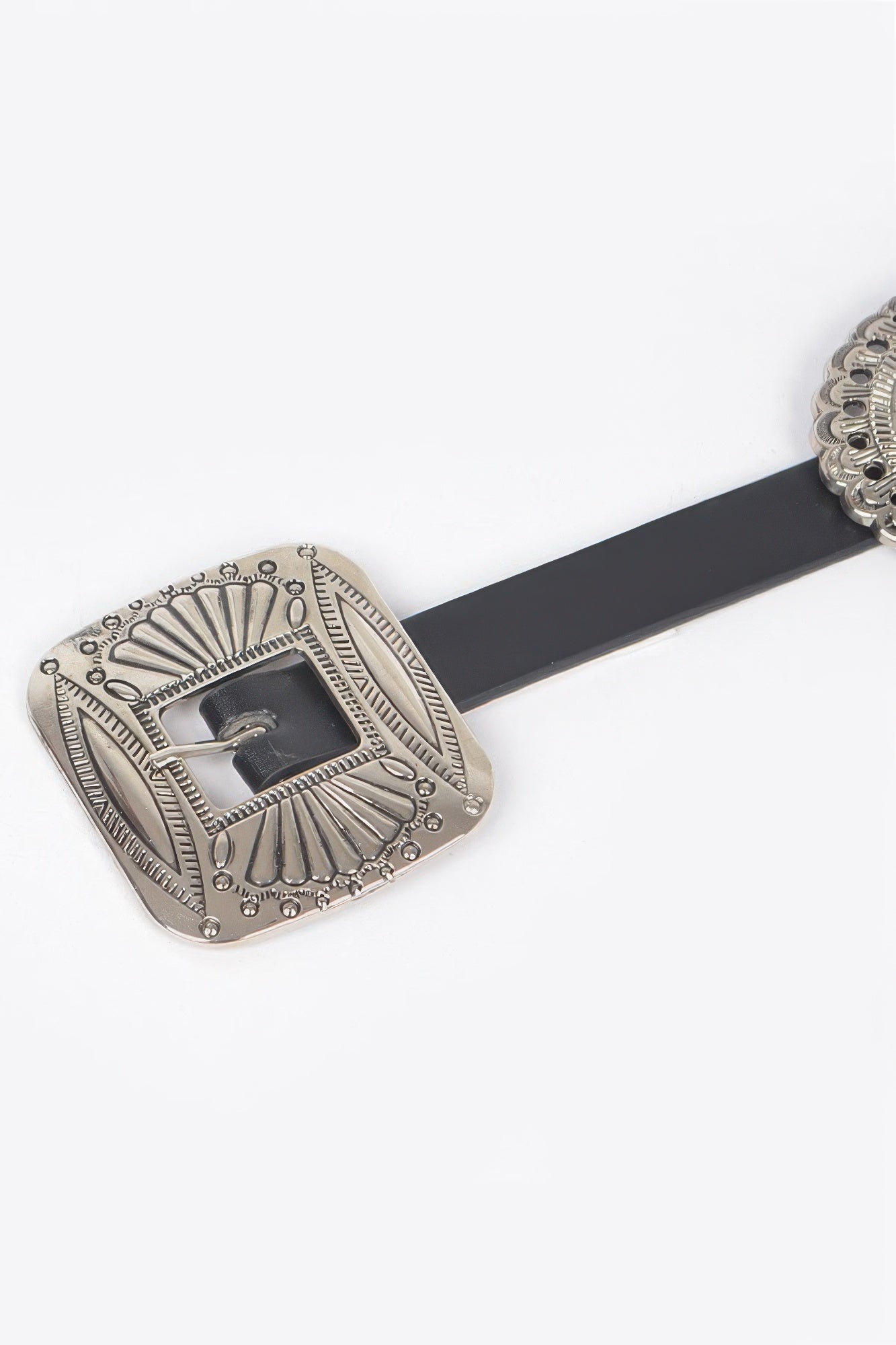 Faux Leather Western Style Multi Metal Belt